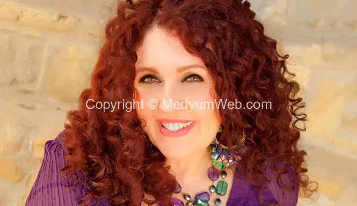 Adelaide Glenelg Medyum Pervin